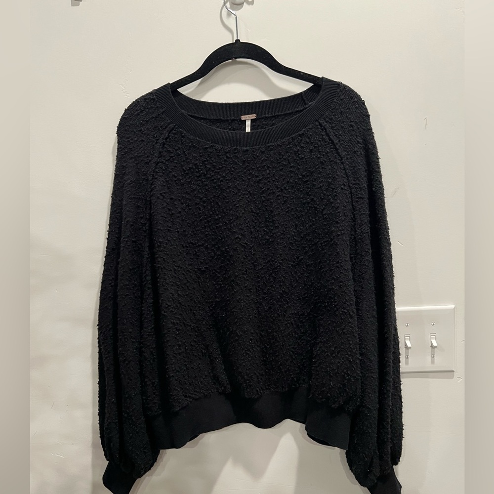 Free people small black sweater, oversized and warm